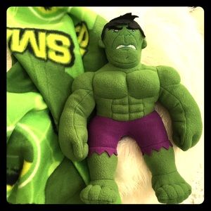 Marvel Incredible Hulk Plush and Fleece Blanket